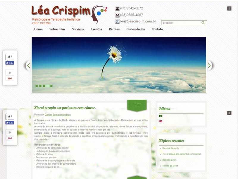 Site desenvolvido pela Sites PB para Léa Crispim